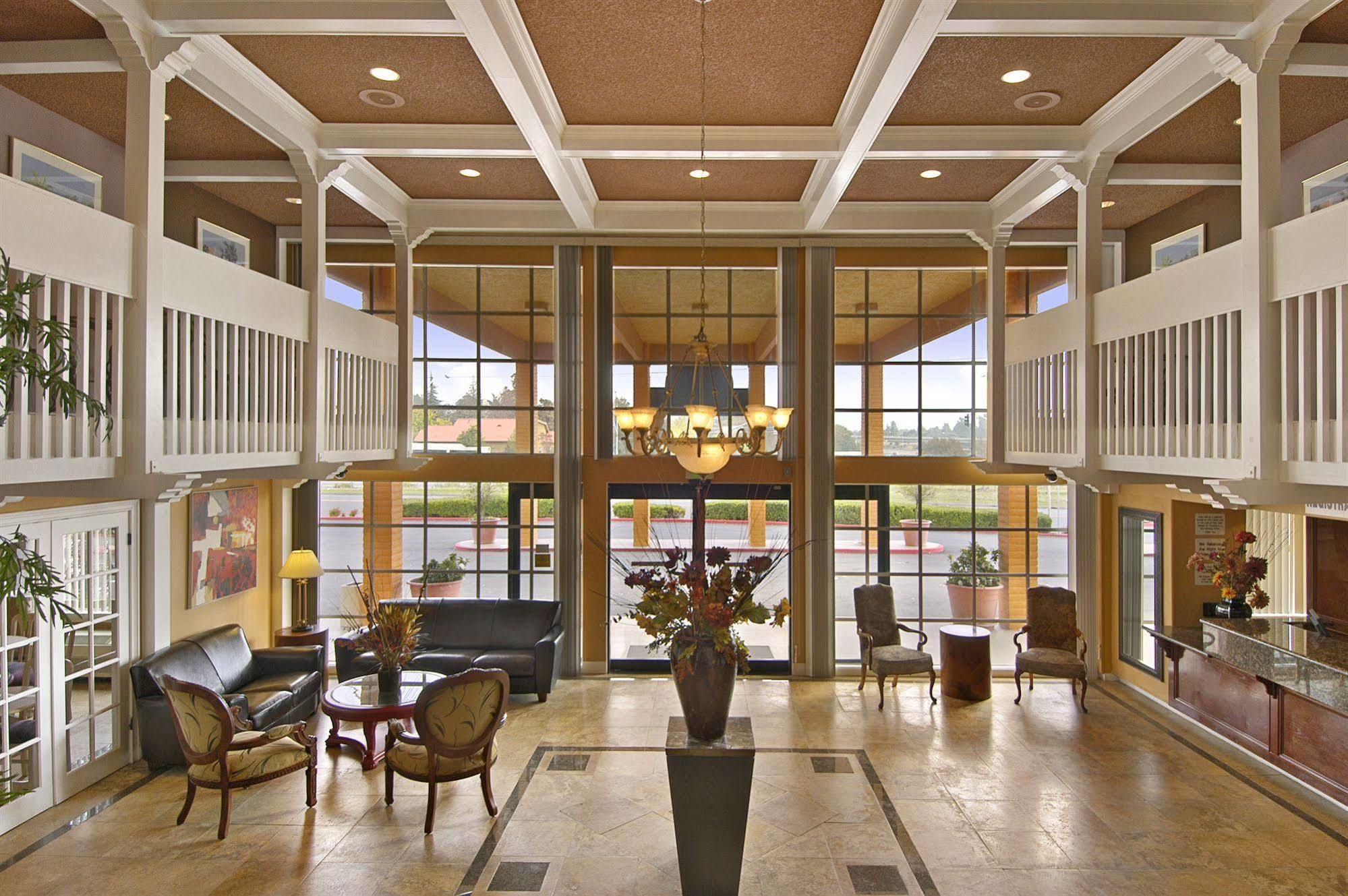Courtyard Inn North Highlands Екстер'єр фото